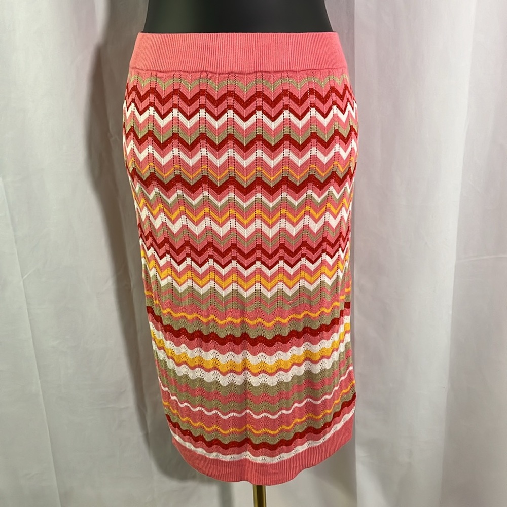 NY&Co. 7th Ave. Design Studio Pink Metallic Chevron Stripe Knit Midi Skirt